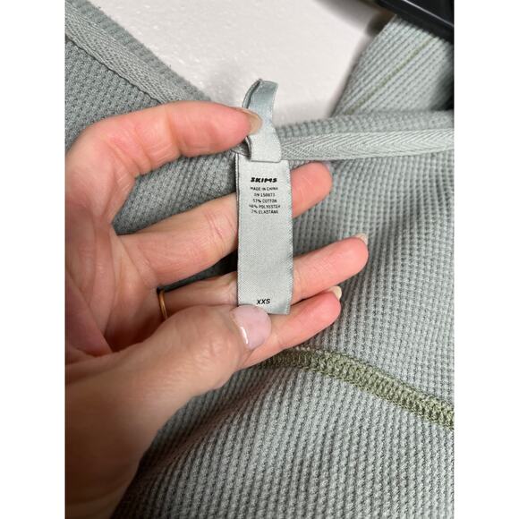 SKIMS Waffle Hoodie Cropped Style Full Zip Sage Green In Size XXS - Picture 6 of 6